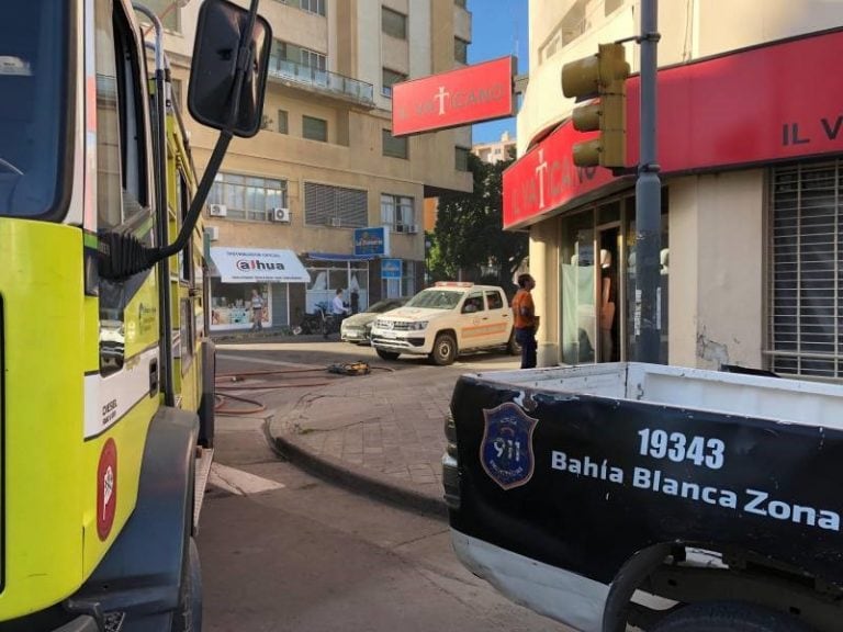 Incendio en un local de ropa del centro bahiense