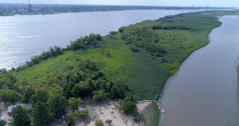 La denuncia plantea la construcción de un canal para posibilitar el ingreso a la laguna El Embudo en la zona de islas. (Amigos de la isla autoconvocados)