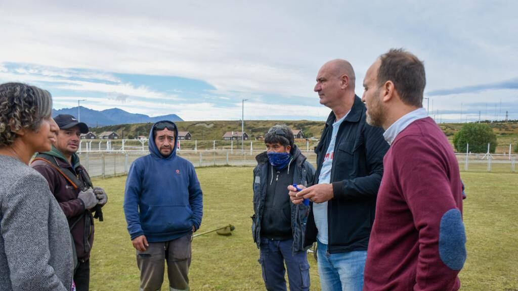 Pérez Toscani: “El producto de este trabajo conjunto es embellecer la ciudad y tener espacios deportivos aptos para todas las actividades de nuestros vecinos y vecinas”