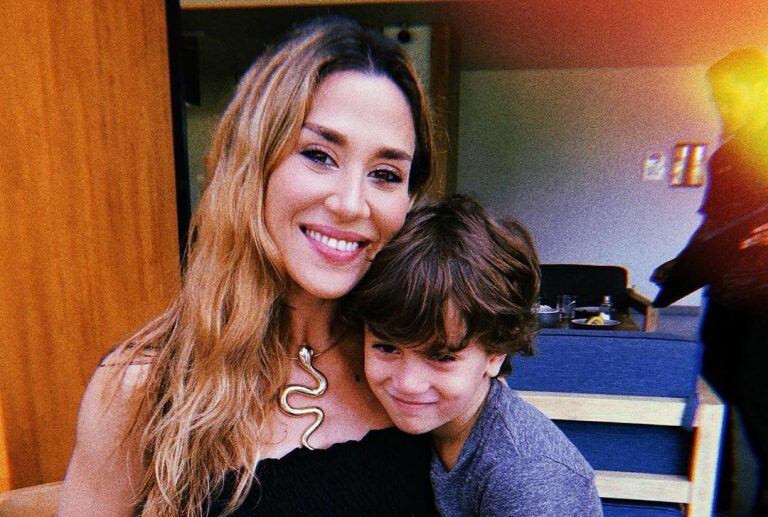 Jimena Barón con Momo (Foto: Instagram)