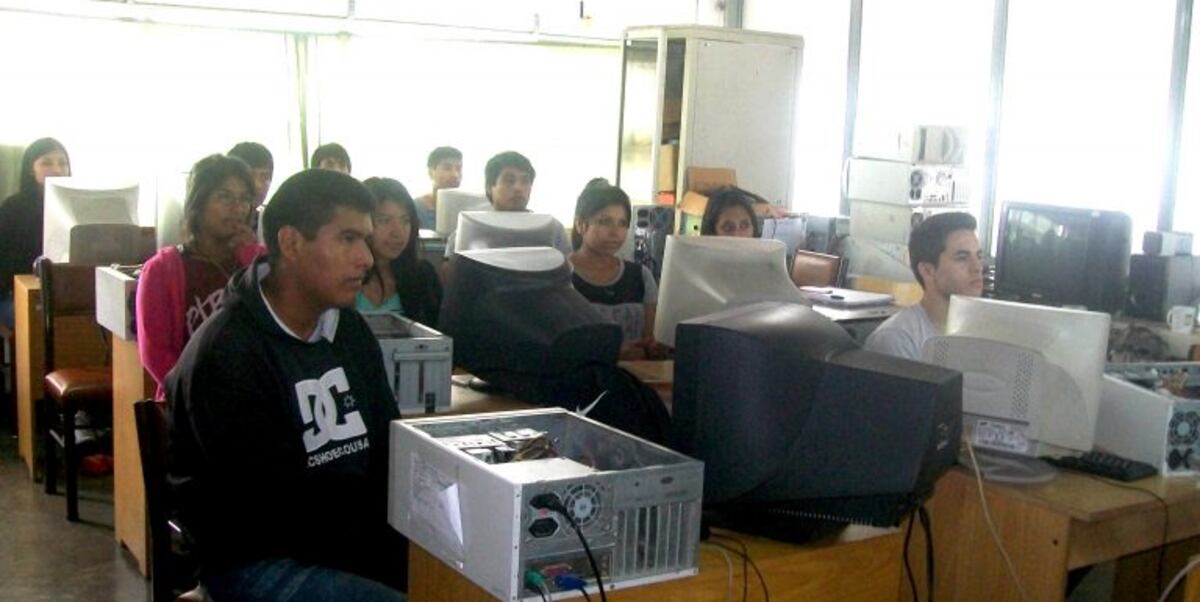 La Universidad Nacional de La Plata donará computadoras recicladas a escuelas de la región