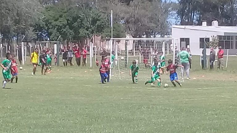 Fútbol de Inferiores clásico entre El Cultural de Arroyito y el Sportivo 24 de Septiembre