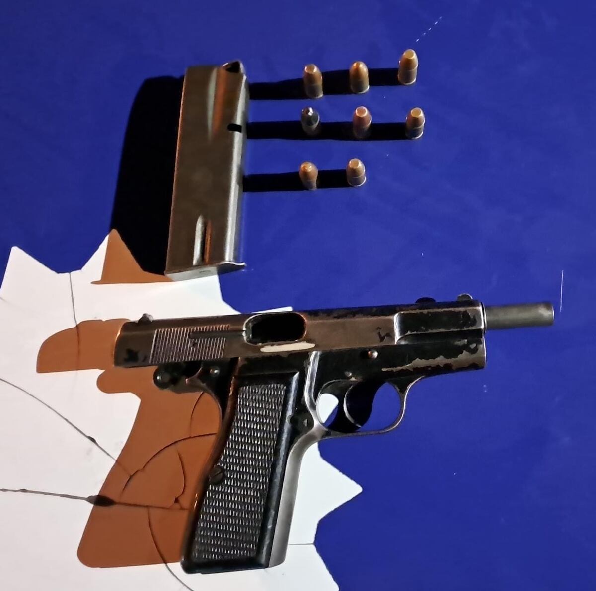 Armado en Alberdi: fue al partido de Belgrano con una pistola cargada