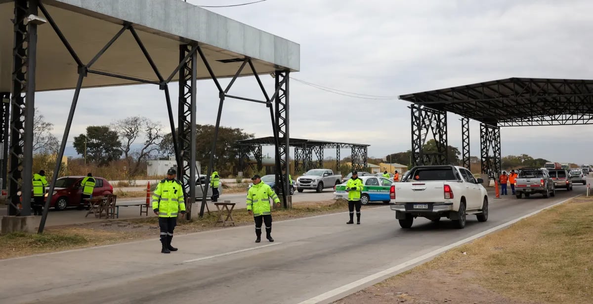 En el límite provincial se realiza operativos de control vehicular conjuntos entre Salta, Jujuy y Nación.