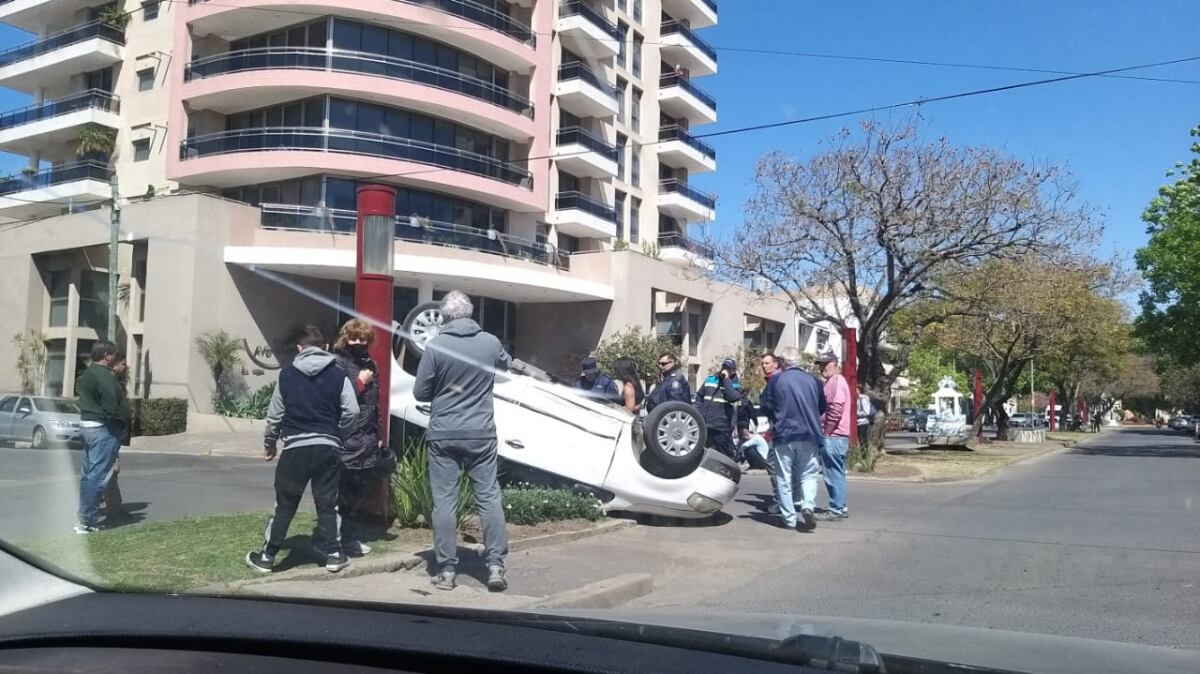 Vuelco automovilístico en Gualeguaychú