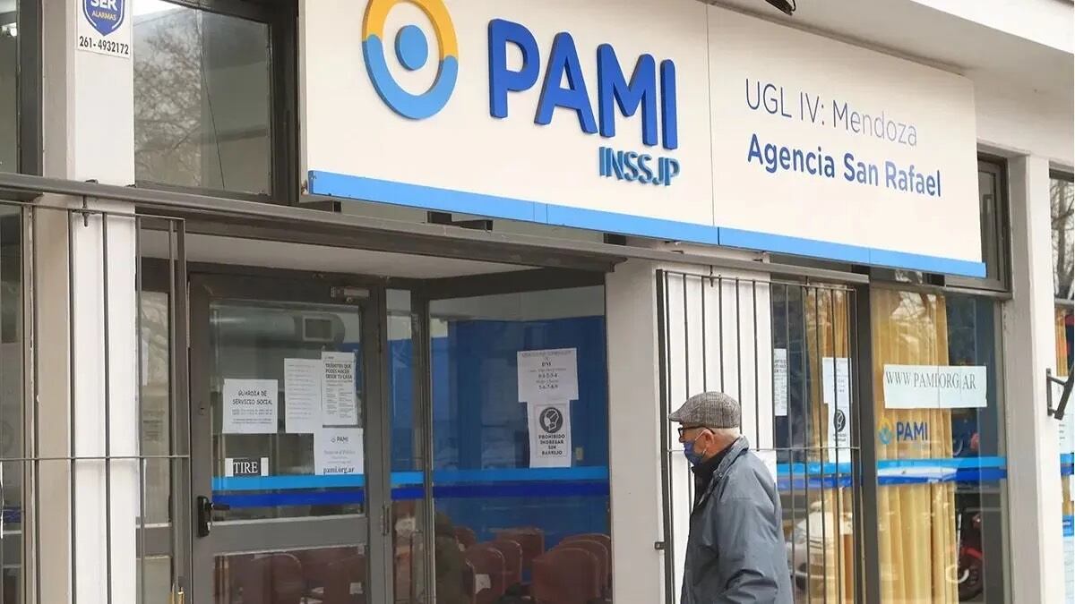 El Programa de Atención Médica Integral, conocido comúnmente por sus siglas PAMI, es una obra social para los jubilados y pensionados.