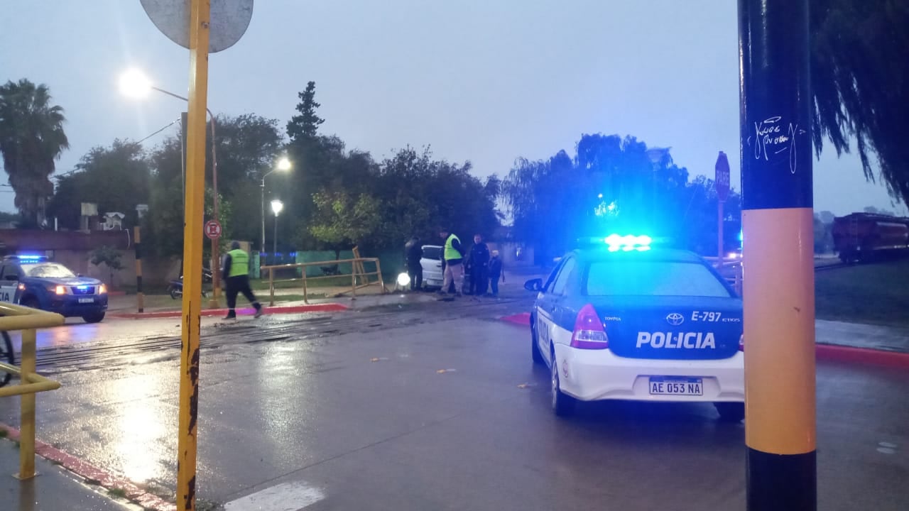 Accidente en el cruce ferrocarril Pacífico Giusti Arroyito