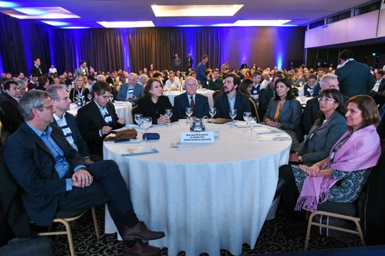 Con empresarios y analistas, inauguró el Precoloquio de Idea en Rosario (Municipalidad de Rosario)