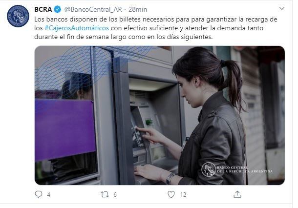 El Banco Central exige a los bancos garantizar la disponibilidad de billetes en los cajeros automáticos.