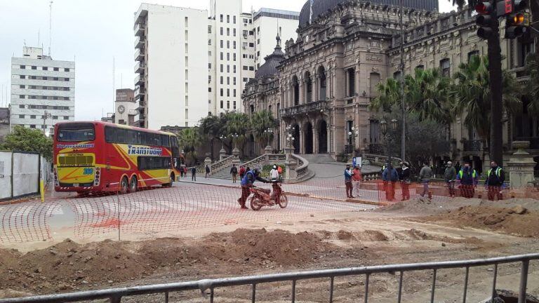 Transportistas de larga distancia liberaron los alrededores de Plaza Independencia.