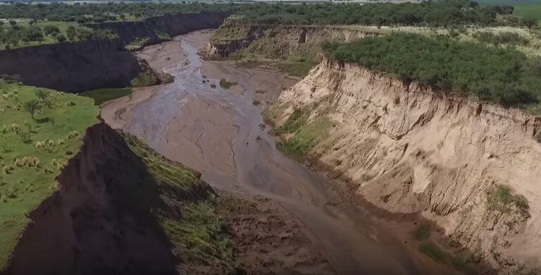 Un río apareció en San Luis