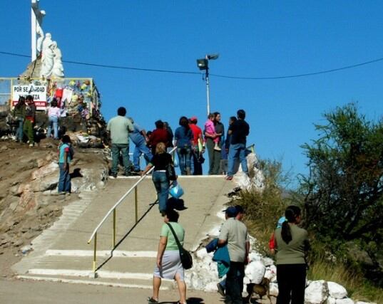 Devotos del Cristo de la Quebrada.