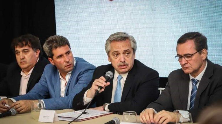 A la derecha está Hensel, el funcionario sanjuanino que suena como nuevo Ministro .de Minería.