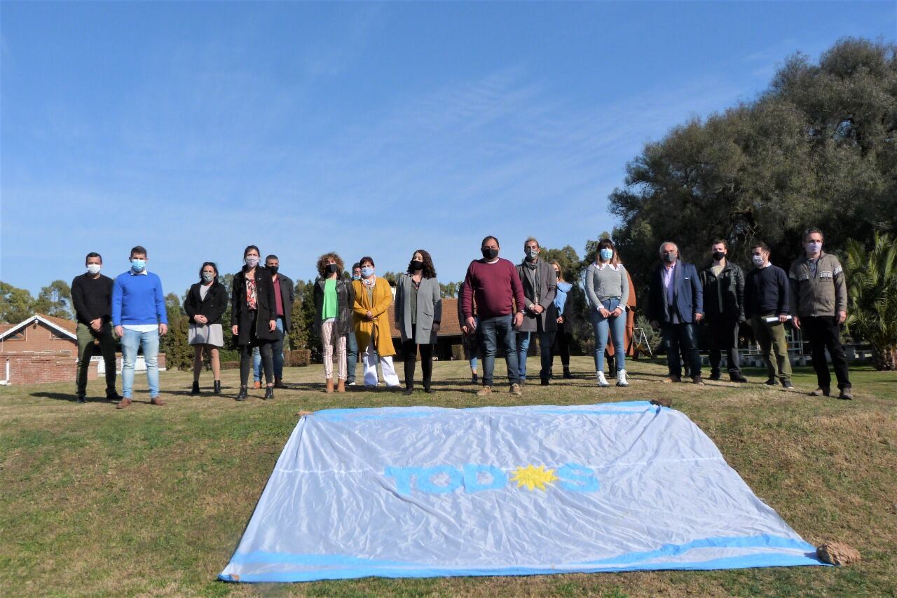 El Frente de Todos presentó a sus candidatos