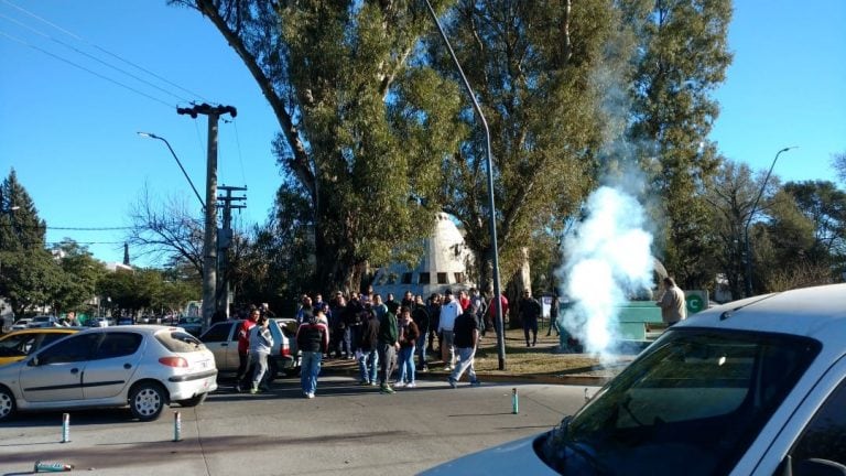 La protesta se lleva a cabo en la zona del CPC de Argüello.