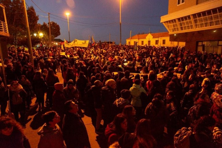 Movilización docente en Comodoro Rivadavia. Foto de Christian Emmer.