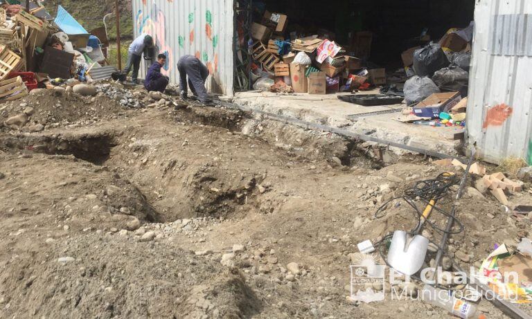 Obras  en el acceso al Centro de Acopio y Redistribución de Residuos Inorgánicos de El Chaltén