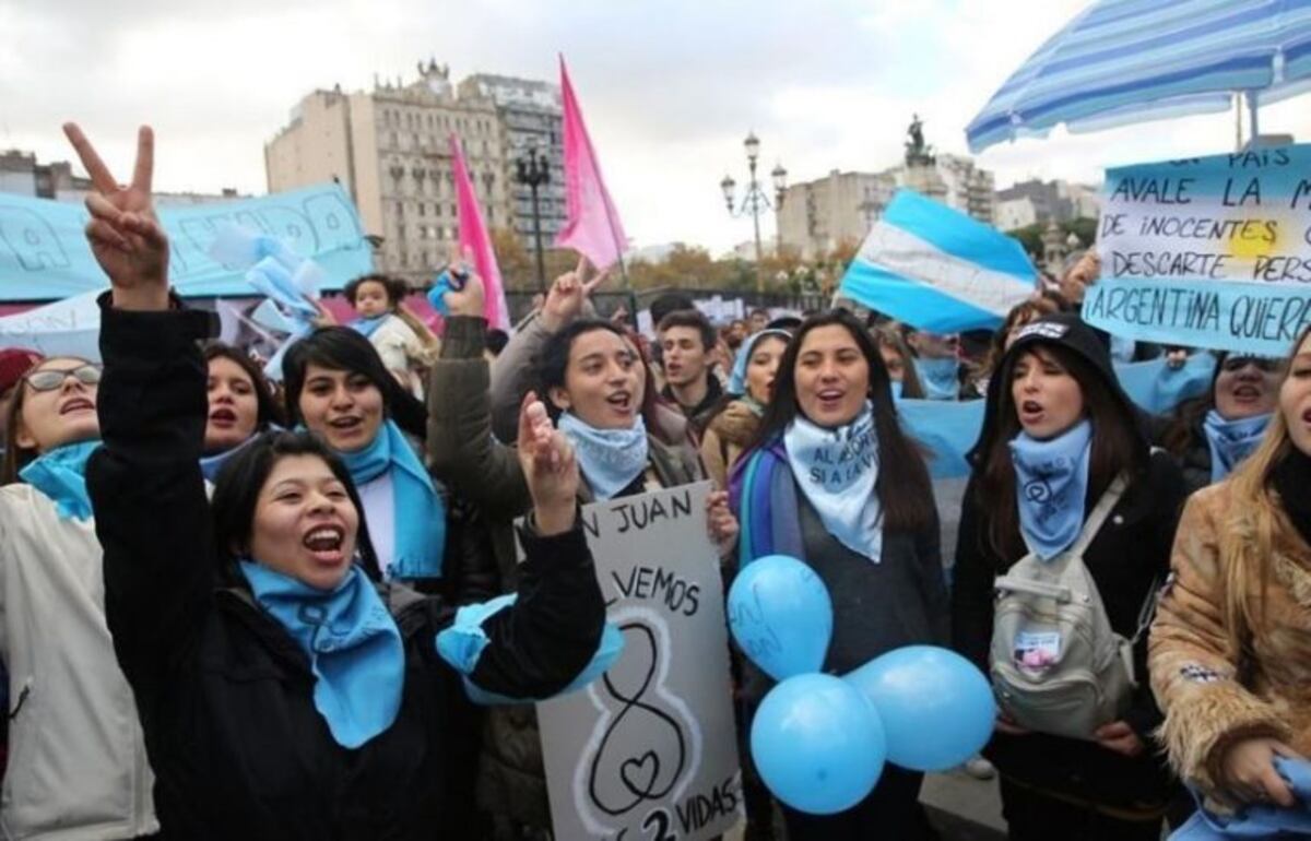Grupos "provida" marcharon en varias provincias en contra de la educación sexual