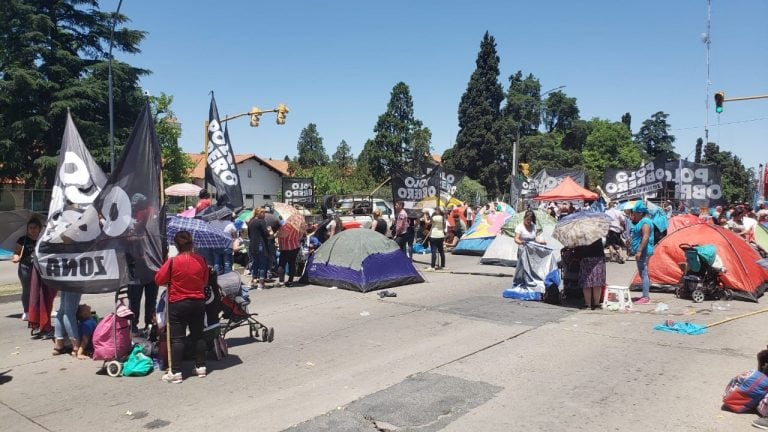 Acampe del Polo Obrero frente al Ministerio de Desarrollo Social.