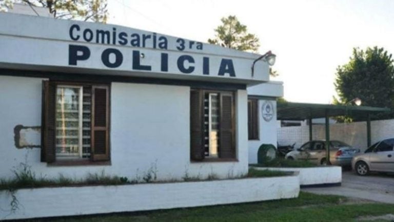 Exterior de la Comisaría Tercera, donde se produjeron tres de las detenciones. (Archivo)