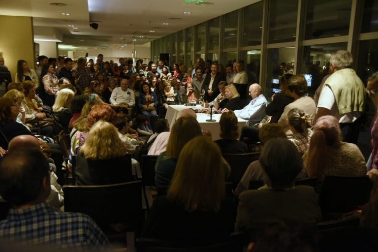 La diputada Elisa Carrió durante la presentación de su libro en Posadas, Misiones.