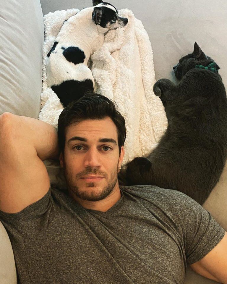 Evan Antin (Instagram: @dr.evanantin)