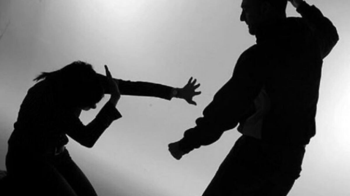 Golpeó y lastimó a su cuñada por una propiedad en disputa