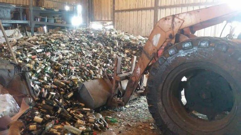 Planta de reciclado de vidrio\u002E En lo que van del año llevan tratados 40 toneladas de materiales