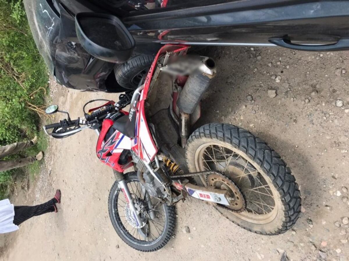 Malagueño: un motociclista con graves heridas tras embestir un vehículo