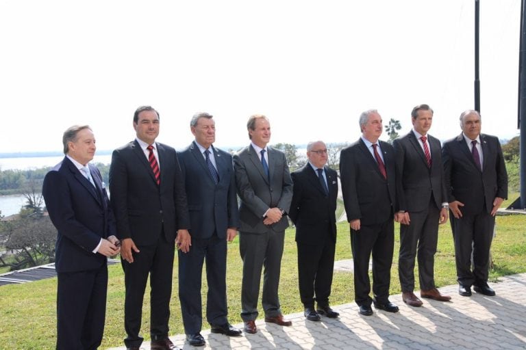 Gustavo Valdés participó de la inauguración del Consulado del Uruguay en Paraná