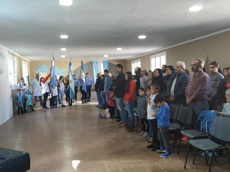 Lago Posadas - Acto por Veteranos de Malvinas