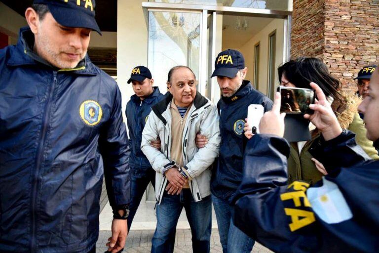 El ex intendente sanlorencino Ramón Tévez también fue detenido. (Marcelo Manera)