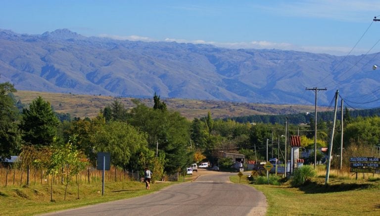 Desde la Secretaría de turismo de la localidad se han reprogramado el 90 por ciento de las reservas y se desalienta la llegada de turistas para este fin de semana largo.