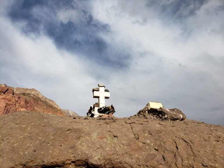 El Cementerio del Andinista está muy cerca de Puente de Inca.