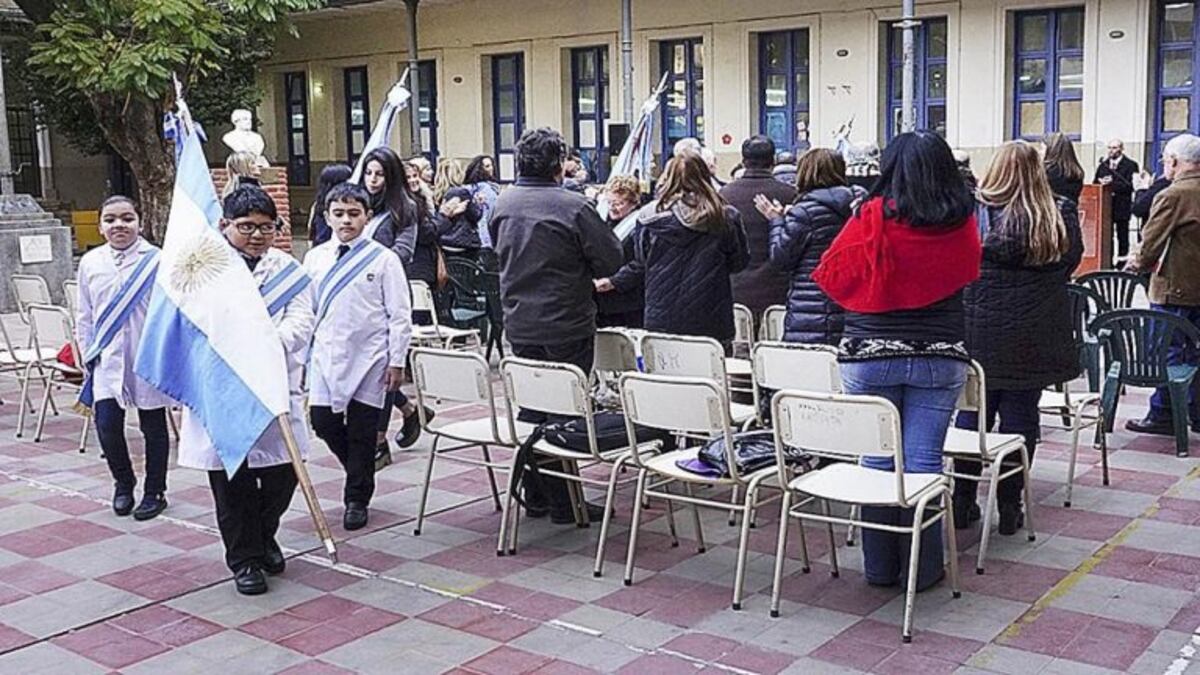 Pedido para que los actos académicos en Córdoba sean presenciales