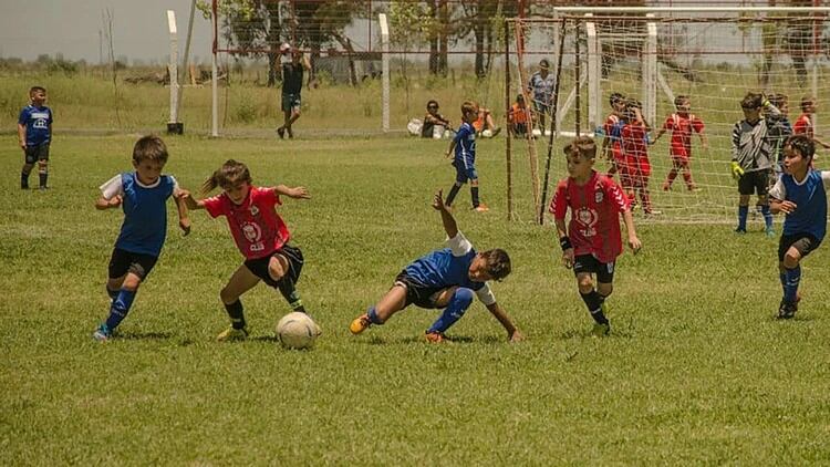 Martina Raspo tiene 9 años y juega en Tiro Federal de Morteros