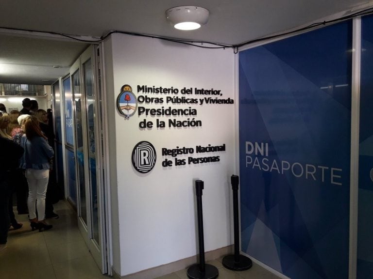 Lanzan en La Plata una campaña para entregar DNI a personas indocumentadas