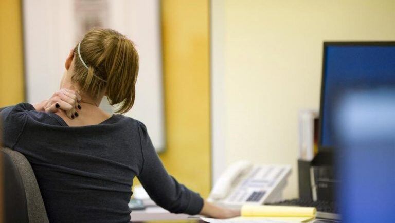 Situaciones en el trabajo pueden generar estrés o pensamientos negativos.