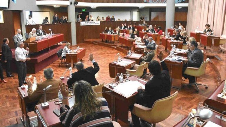 Le Legislatura de Chubut buscará sesionar hoy.