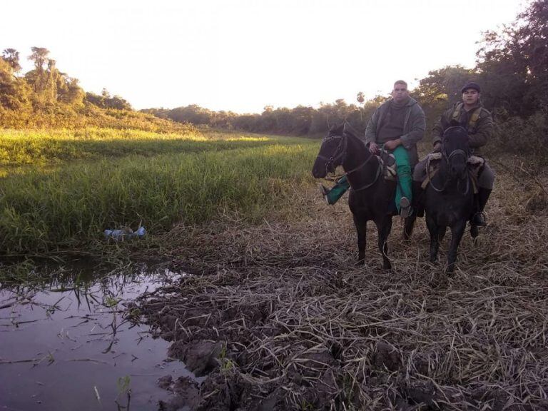 Intentaban cruzar el río con más de 12 kilos de marihuana (Foto: DiarioChaco)