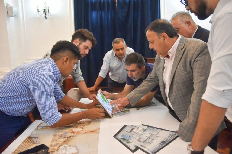 Presentaron al Gobernador proyecto de un moderno Centro Administrativo Provincial