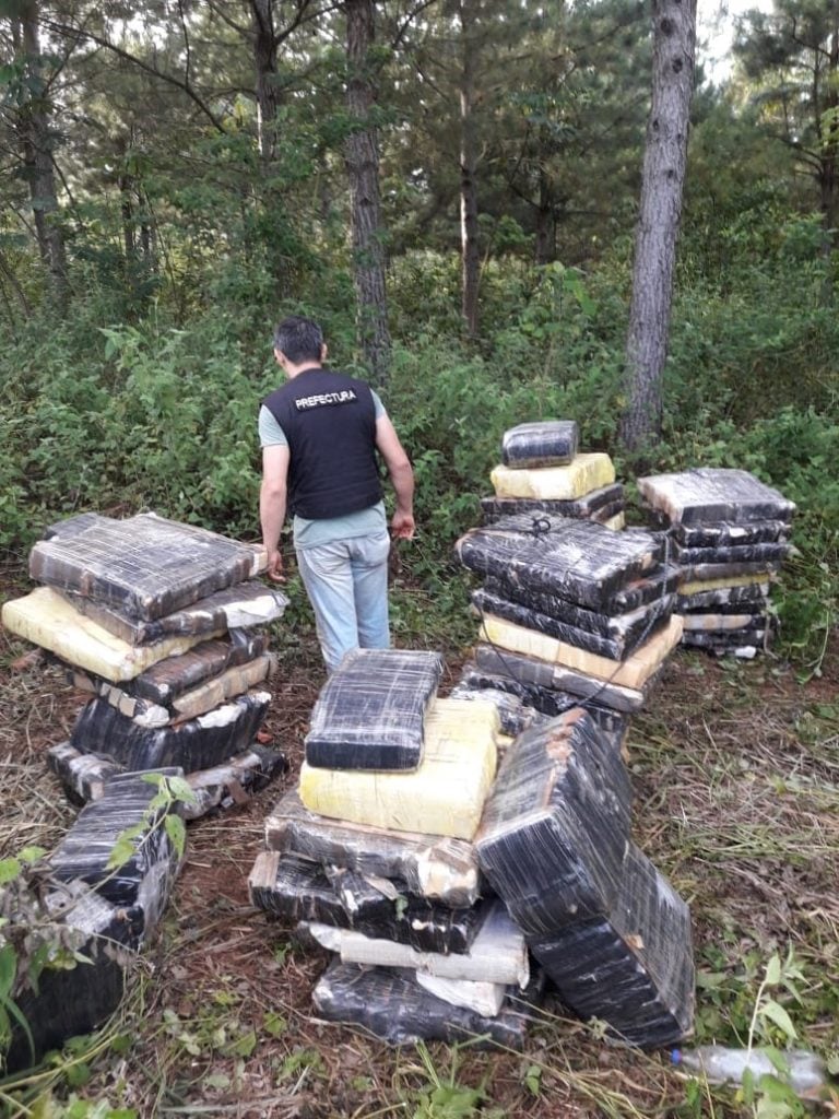 Más de 2000 kilos de marihuana valuados en 141.300 millones de pesos.