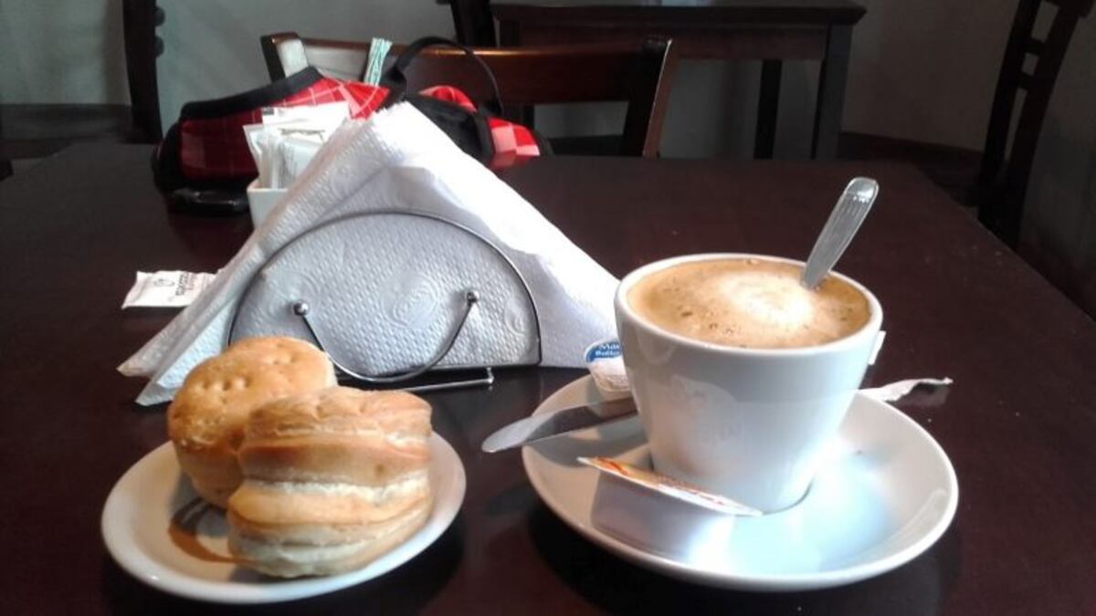 Una panadería ofrece desayunos gratis a personal de salud y seguridad
