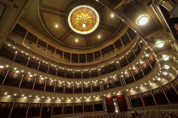 Así quedó el renovado Teatro del Libertador San Martín, sede central del Congreso de la Lengua en Córdoba. (Prensa Gobierno)