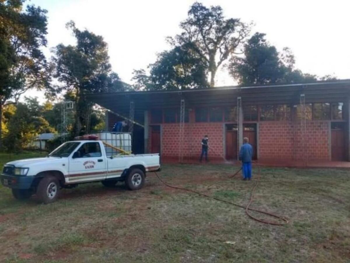El Alcázar: Bomberos desinfectaron la aldea Perutí