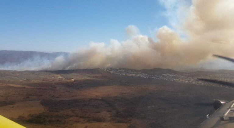 Enorme incendio en la reserva militar de La Calera.