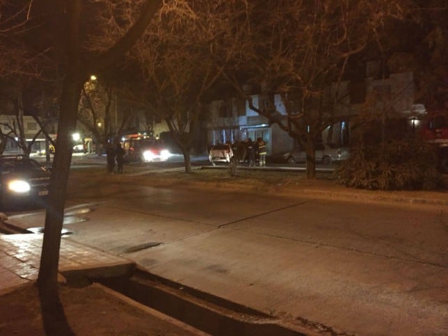 Se incendió un auto en el Barrio Unimev