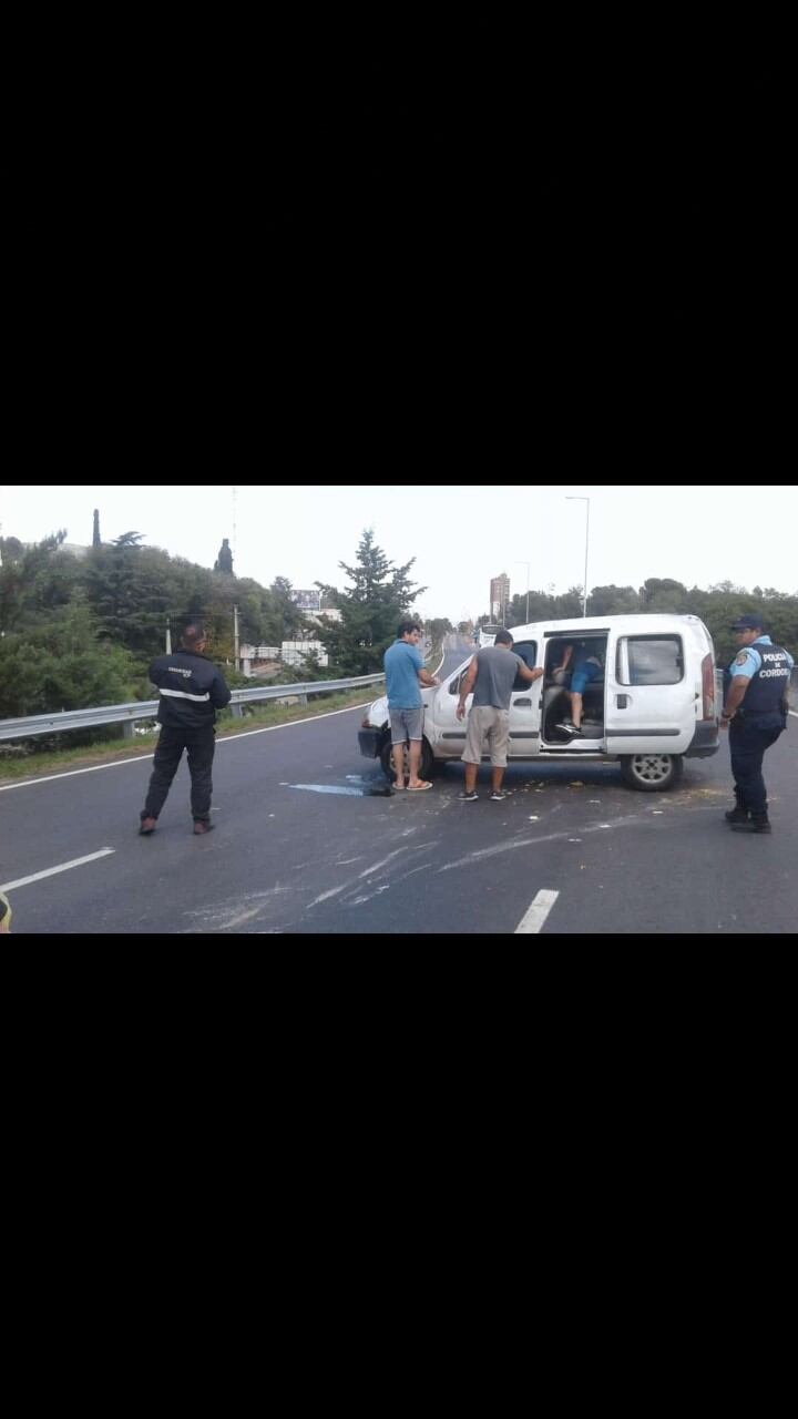 Accidente de tránsito en el ingreso de Carlos Paz