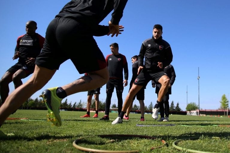 Rodrigo Salinas podría arrancar como titular (@CANOBoficial)