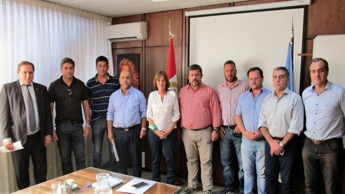 La Provincia busca alternativas para que la Refinería San Lorenzo continúe produciendo